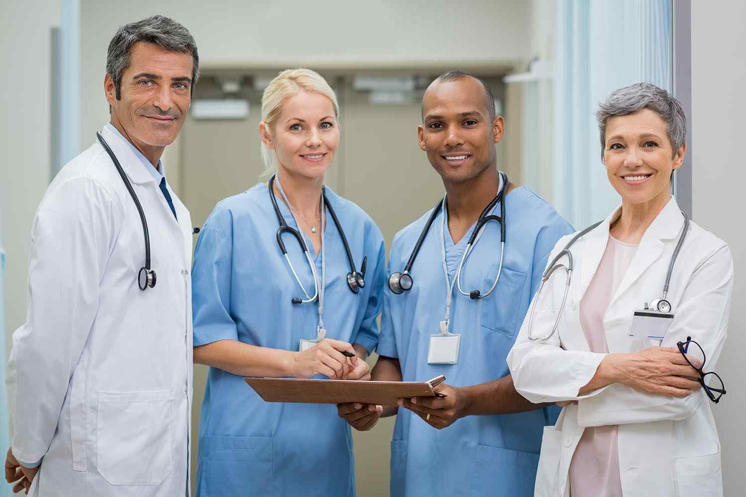 https://www.clinicamegadent.ro/wp-content/uploads/img-gallery-05.jpg